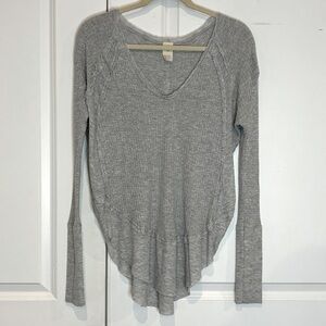 We The Free People Gray Catalina V-neck Long Sleeve Thermal Top XS